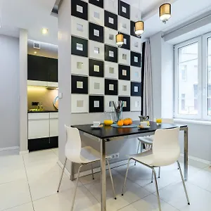 Rent Like - Aleja 3 Maja 2 Warszawa