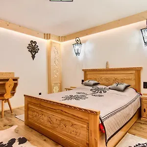 Apartament Utrzymany W Stylu Goralskiej